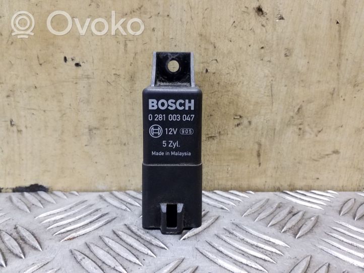 Volvo S60 Glow plug pre-heat relay 0281003047