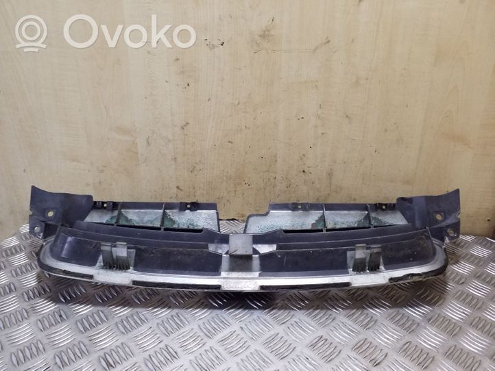 Subaru Outback Maskownica / Grill / Atrapa górna chłodnicy 