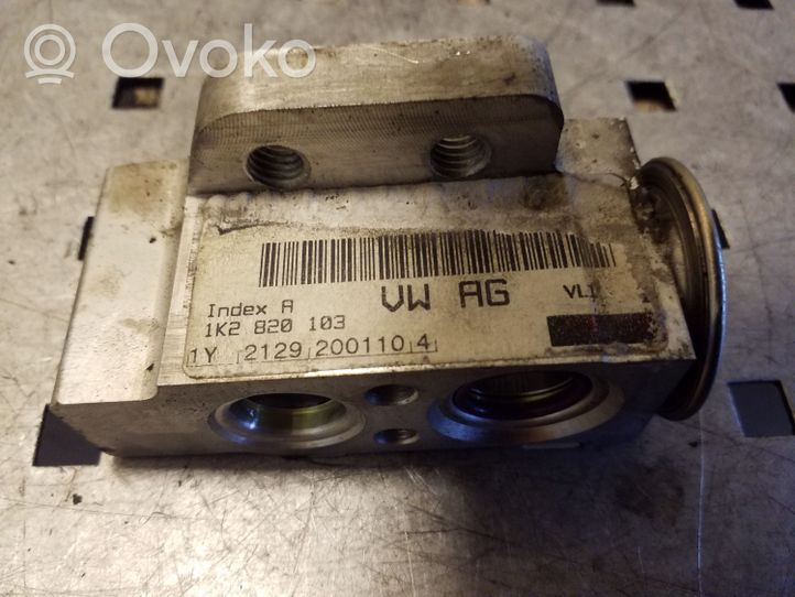 Volkswagen Golf VI Air conditioning (A/C) expansion valve F666902ZH