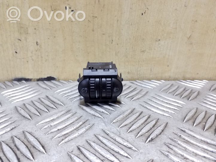 Volkswagen Golf VI Headlight level adjustment motor 5K0941333