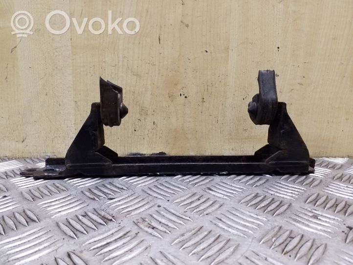 Volkswagen Golf VI Staffa/supporto di montaggio della marmitta 1K0253144AN