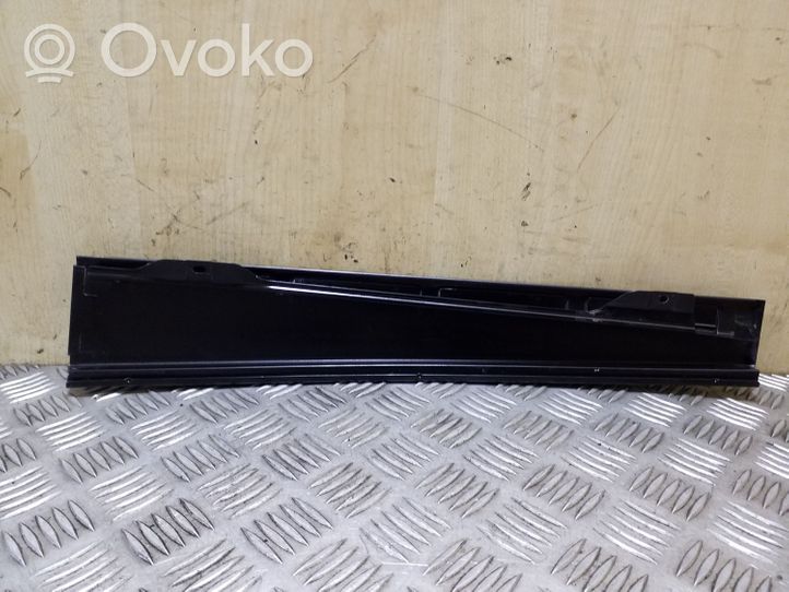 Volkswagen Touran I Altro elemento di rivestimento della portiera posteriore 1T0839889