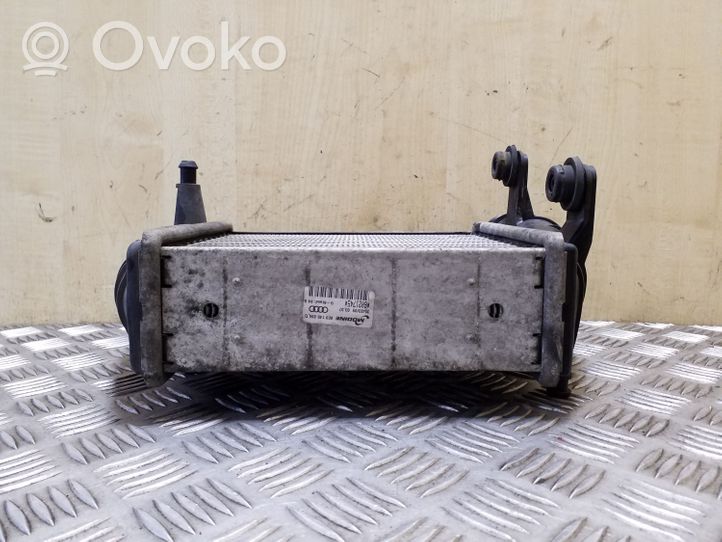 Seat Exeo (3R) Chłodnica powietrza doładowującego / Intercooler 8E0145806Q