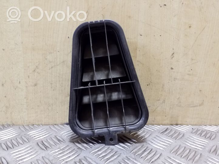 Seat Exeo (3R) Kulmapaneelin paineventtiili 8E0819181