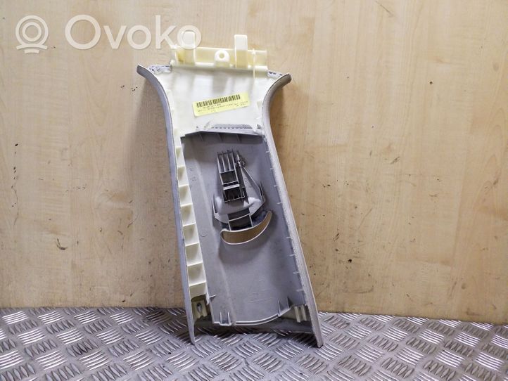 Seat Exeo (3R) B-pilarin verhoilu (yläosa) 8E0867244