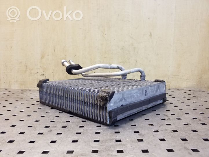 Volkswagen Touareg II Air conditioning (A/C) radiator (interior) 7P0820101A