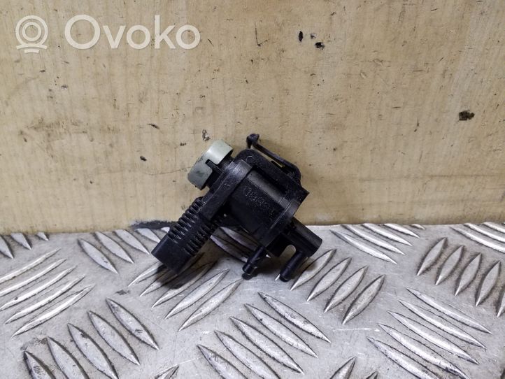 Volkswagen Touareg II Turboahtimen magneettiventtiili 1K0906283A