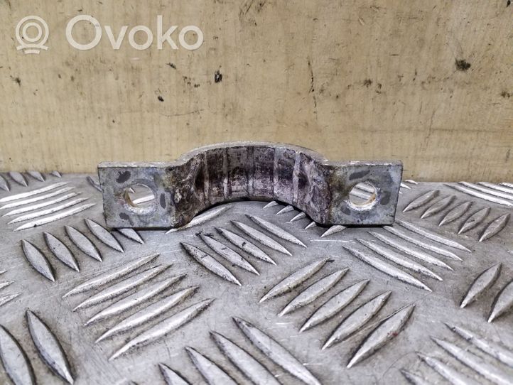 Volkswagen Touareg II Mocowanie stabilizatora osi tylnej 7L8511418