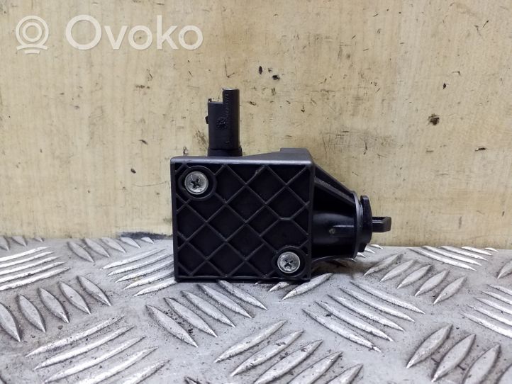 Citroen C4 I Picasso Degalų bako dangtelio spynos varikliukas 9658236780