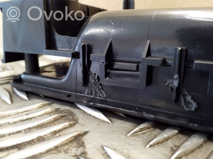 Volvo XC90 Tailgate trunk handle 8652550