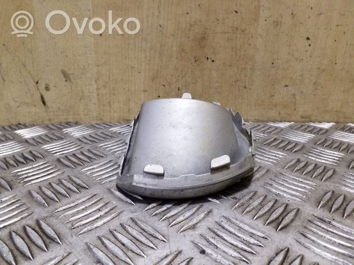 Subaru Outback Verkleidung Nebelscheinwerfer / Gitter vorne 