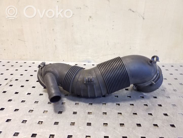 Volkswagen Sharan Turbo air intake inlet pipe/hose 5N0129656