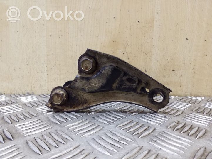 Honda CR-V Rear differential/diff mount bracket 