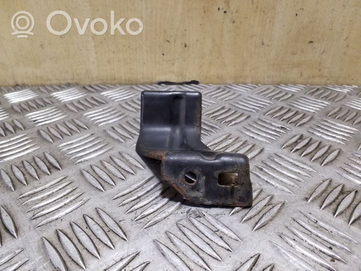 Honda CR-V Radiator mount bracket 