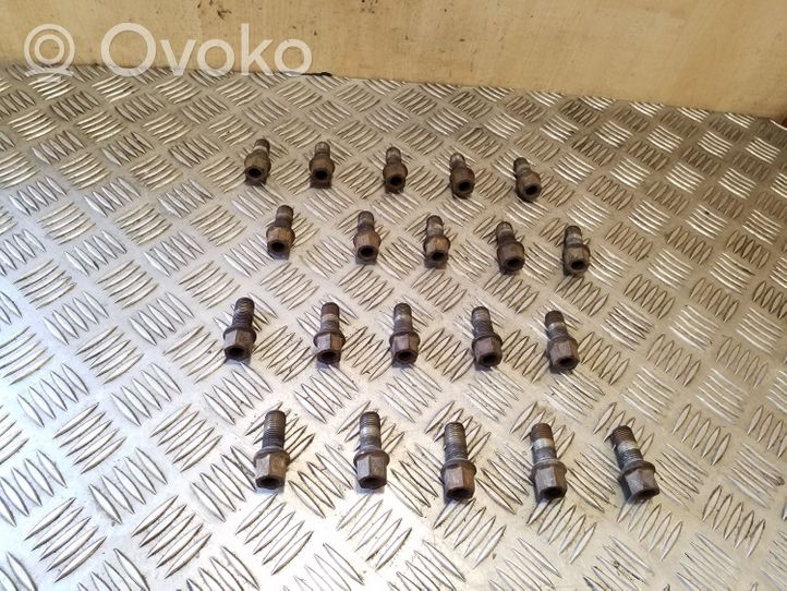 Volkswagen Golf VI Nuts/bolts 