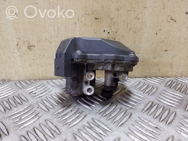 Volkswagen Tiguan Intake manifold valve actuator/motor 03L129086