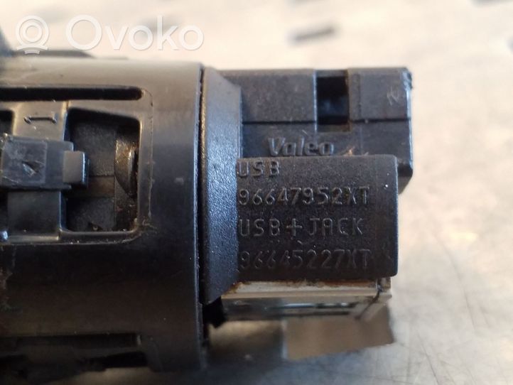 Citroen C4 Grand Picasso Câble adaptateur AUX 96647952XT