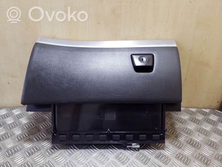 Volvo XC90 Kit de boîte à gants 3409431