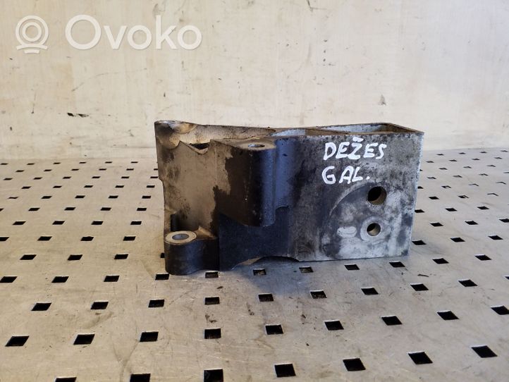 Volvo XC90 Support de boîte de vitesses 30741576