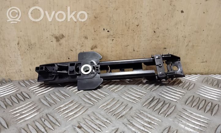 Volkswagen Touareg I Rail de réglage hauteur de ceinture de sécurité 7L0857819J