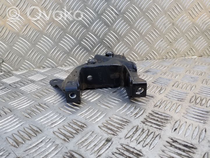 Volkswagen Polo IV 9N3 Supporto di montaggio scatola del cambio 6Q0199111R