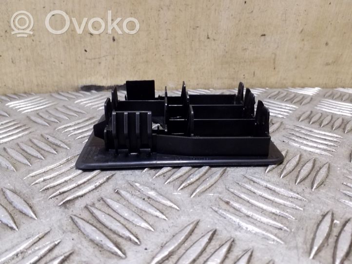 Nissan Qashqai Cita veida paneļa detaļa 68485JD000