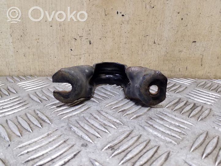 Nissan Qashqai Mocowanie stabilizatora osi przedniej 