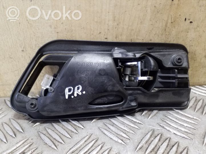 Volkswagen Tiguan Klamka wewnętrzna drzwi przednich 5N0837198