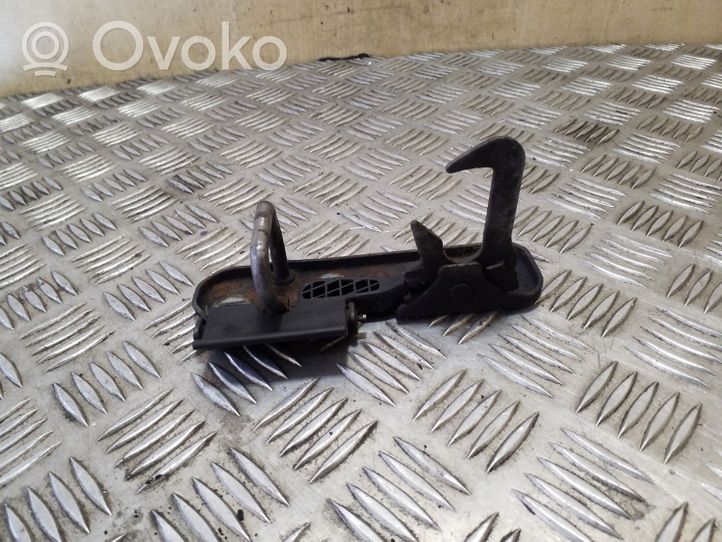 Volkswagen Tiguan Anello/gancio chiusura/serratura del vano motore/cofano 1K0823480