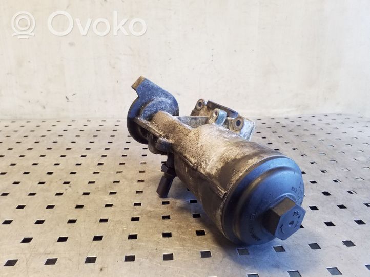 Volkswagen Tiguan Supporto di montaggio del filtro dell’olio 045115389K