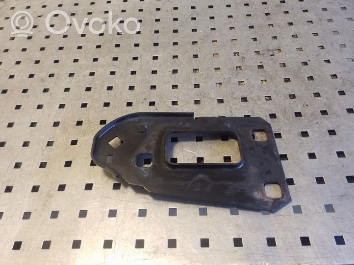 Audi A5 8T 8F Staffa del pannello di supporto del radiatore 8K0805499