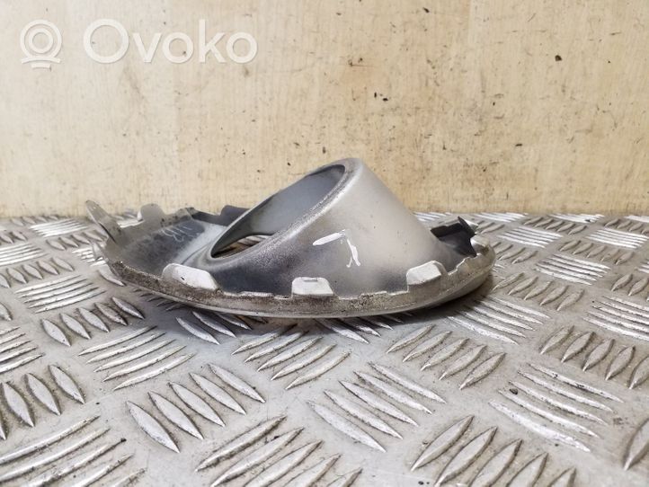 Subaru Outback Verkleidung Nebelscheinwerfer / Gitter vorne 