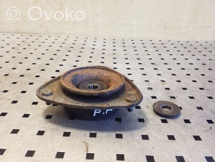 Subaru Outback Support de jambe de force supérieur avant 3F0120