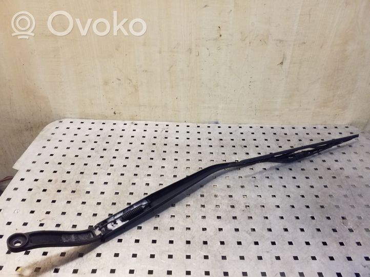 Chevrolet Captiva Front wiper blade arm C10PR