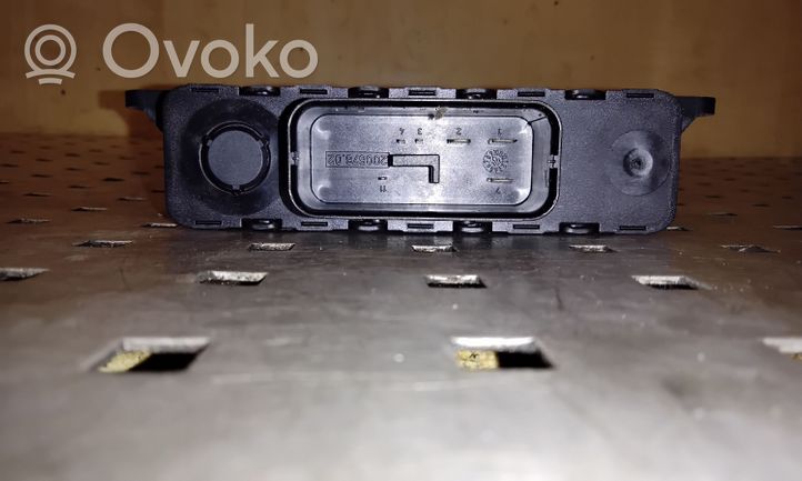 Seat Toledo IV (NH) Module convertisseur de tension 8K0959663C