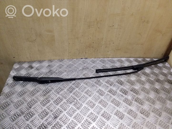 Renault Trafic II (X83) Front wiper blade arm 8200696499