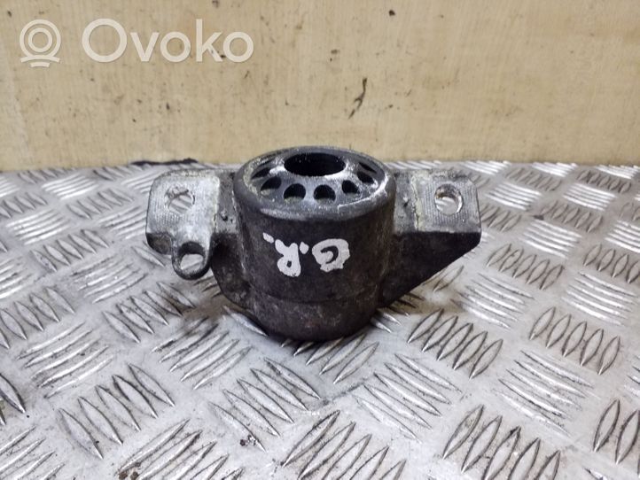 Audi A4 S4 B8 8K Staffa di rinforzo per l’ammortizzatore anteriore 8K0513353E