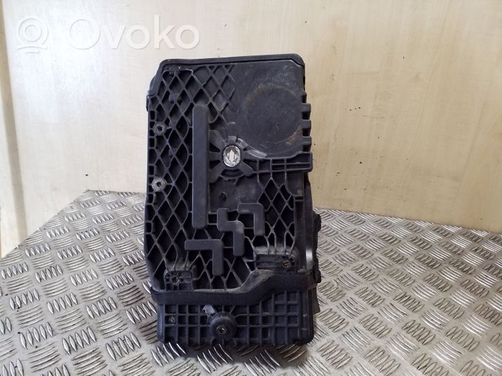 Volvo XC70 Battery box tray 31201040