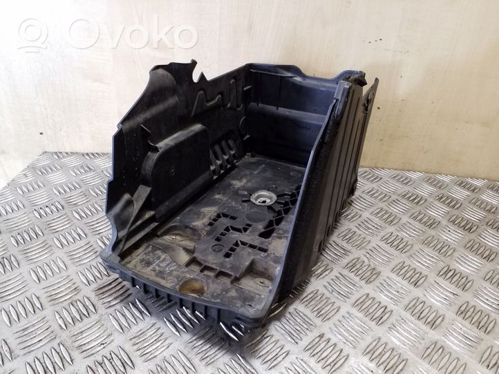 Volvo XC70 Battery box tray 31201040