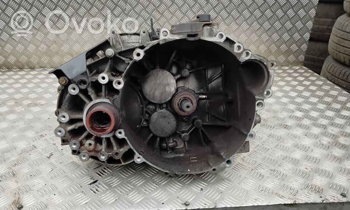 Volvo XC70 Scatola del cambio manuale a 6 velocità 7G9R7002KC