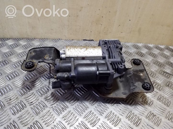 BMW X5 E70 Ilmajousituksen kompressoripumppu 37226775479