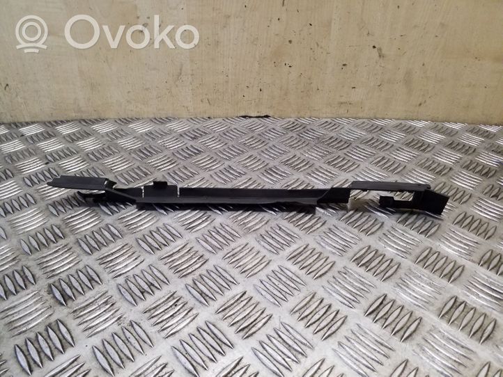 Volkswagen PASSAT B8 Radiatoriaus oro nukreipėjas (-ai) 5G0121331H