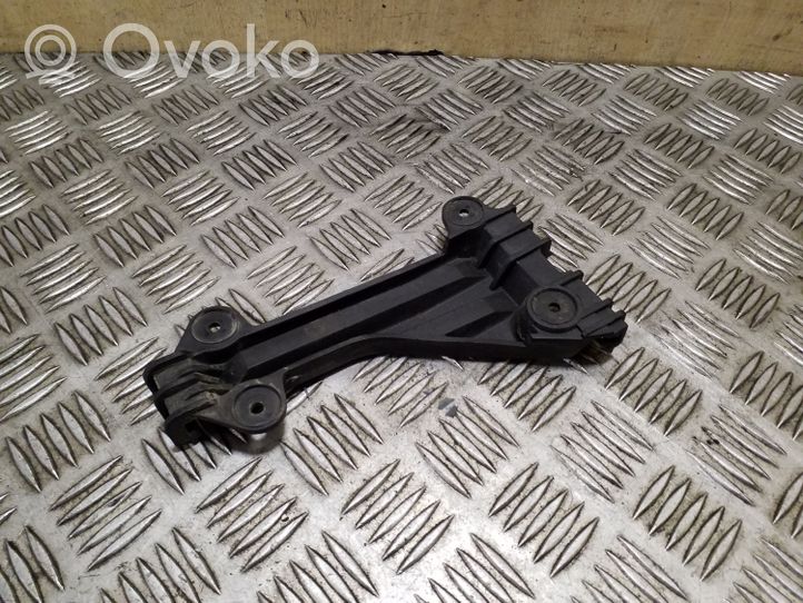 Audi A6 S6 C4 4A Support de montage de pare-chocs avant 4A0807284A