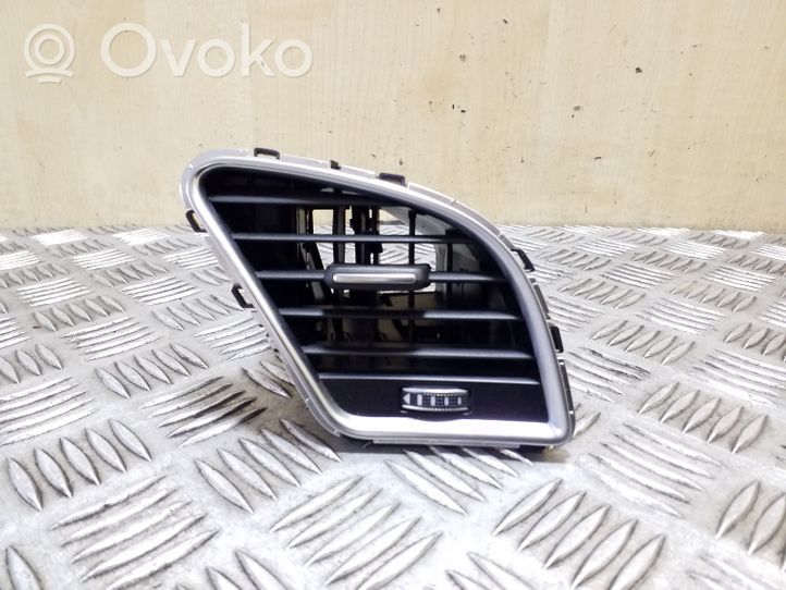 Audi S5 Facelift Boczna kratka nawiewu deski rozdzielczej 8T2820902H