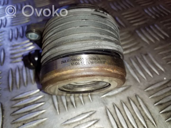 Hyundai ix35 Pomocniczy cylinder łożyska wciskowego sprzęgła F580403