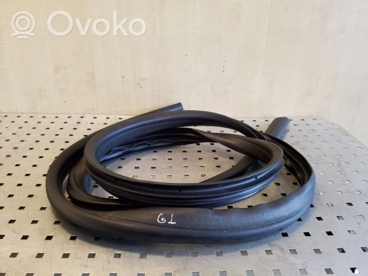 Ford Kuga I Rear door rubber seal (on body) 