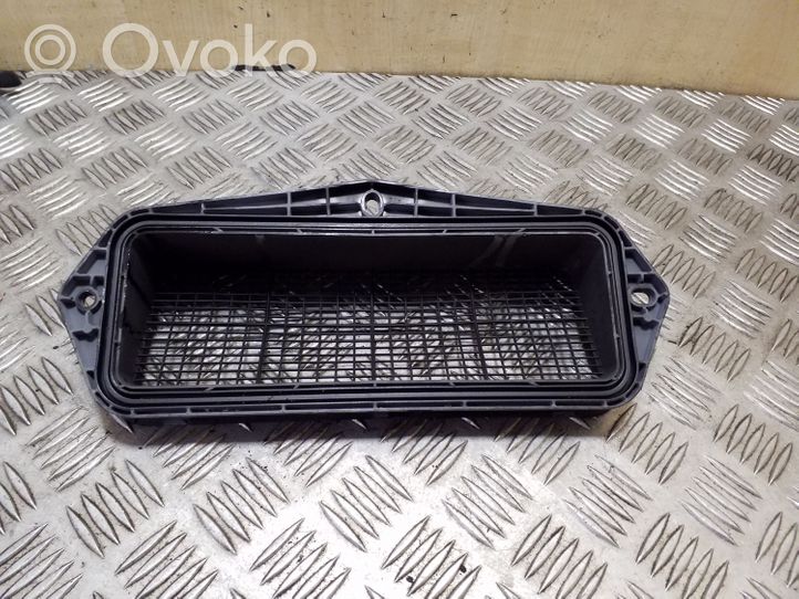 Volkswagen PASSAT B8 Element kanału powietrznego mikrofiltra powietrza 5Q0815479