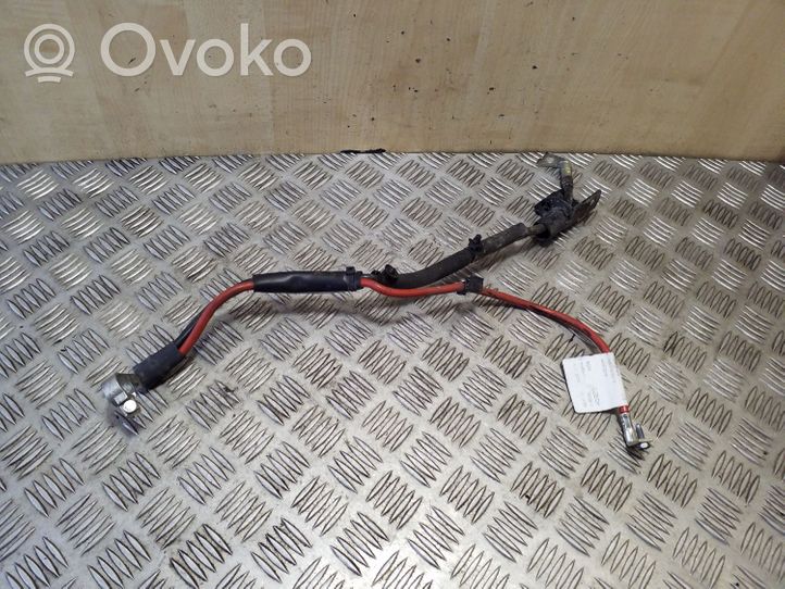 Volkswagen PASSAT B8 Câble de batterie positif 5Q0971228K