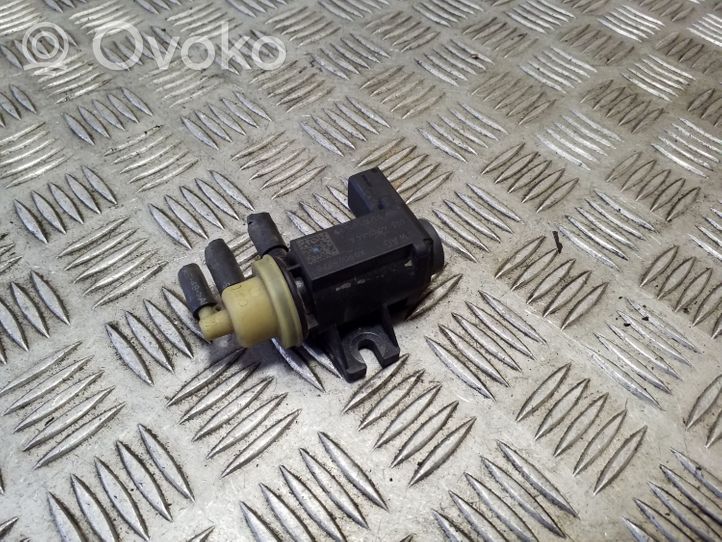 Volkswagen PASSAT B8 Turbolader Druckwandler Magnetventil 1K0906627B