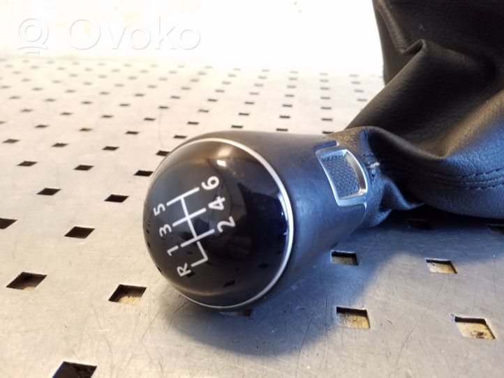 Volkswagen PASSAT B8 Gear lever shifter trim leather/knob 3G2711113B